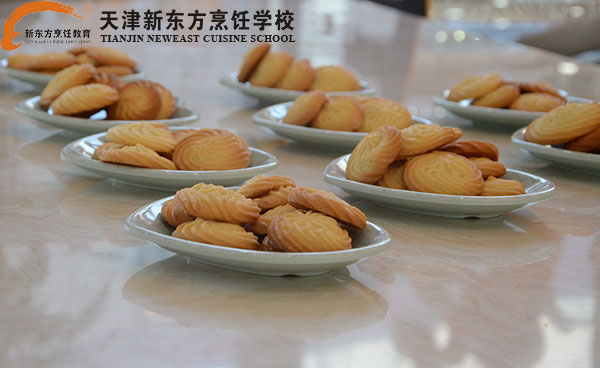 学做饼干